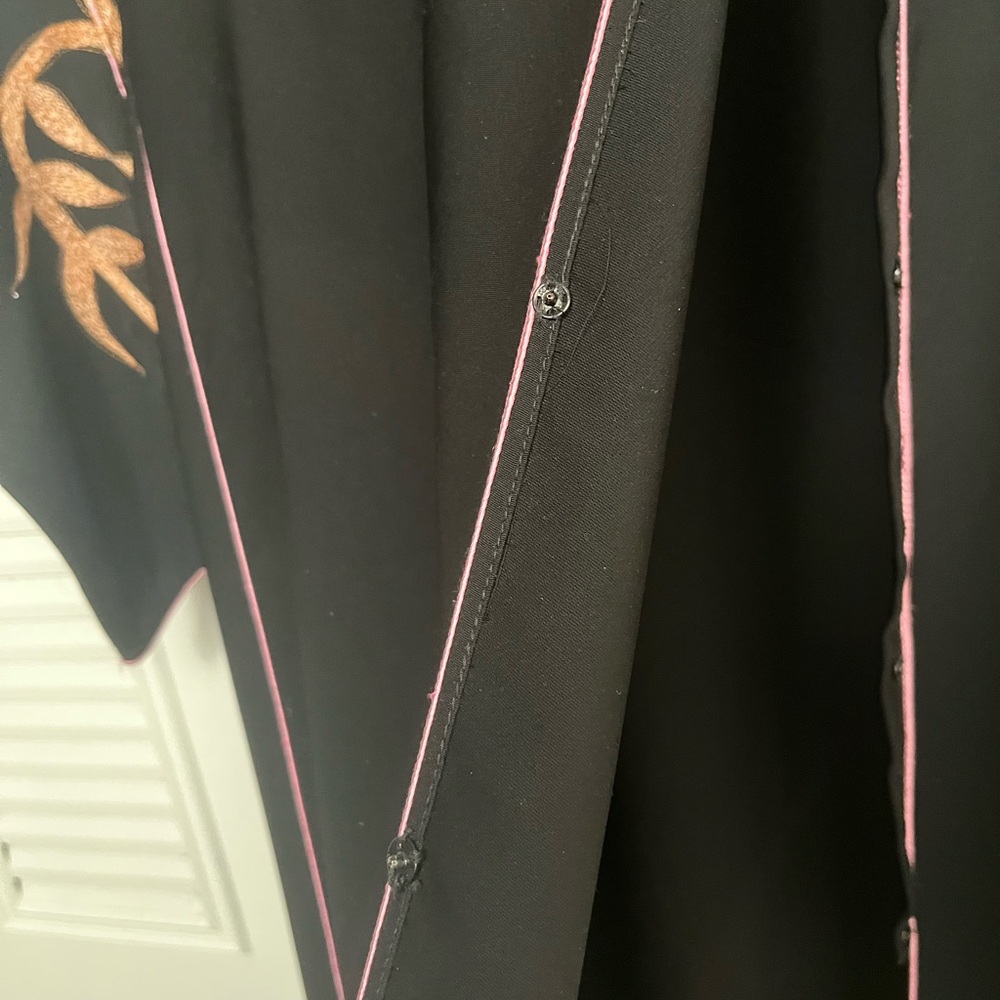 Black Floral Embroidered Long abaya with matching scarf - Picture 7 of 9